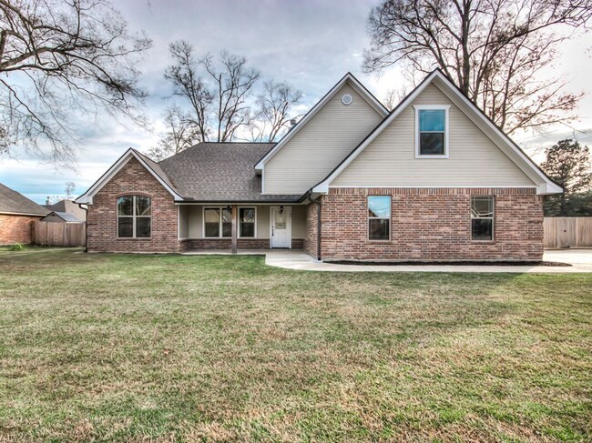 Beautiful home in Southern Oaks***HAUGHTON*** - Beautiful home in Southern Oaks***HAUGHTON***