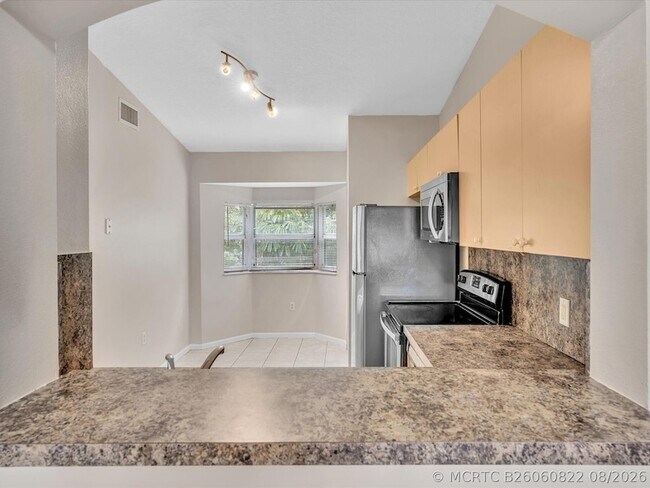 3504 Briar Bay Blvd Unidad 204
