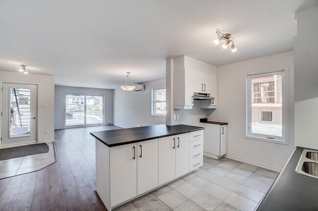 Photo - 267 Boul D'amsterdam