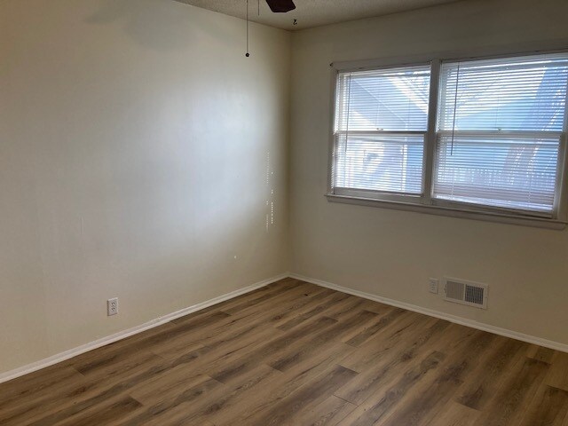 Photo - 215 E 32nd St