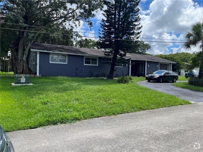 Building Photo - 4434 SW 59th Ct Rental