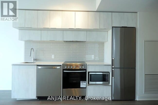 Photo - 181 Dundas St E Unit 2711-1BR