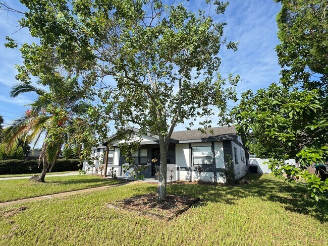 Photo - 50% off 1 month of rent!!! Charming 3-Bedr...