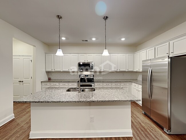 Photo - 1362 Weatherbrook Cir