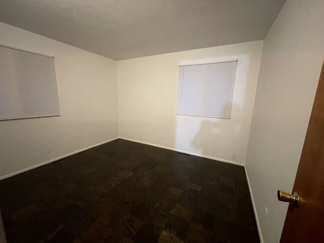 Photo - 8462 Grand Ave