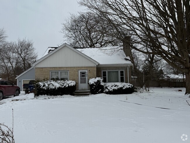 Building Photo - 795 Estes St Unit 1 Rental