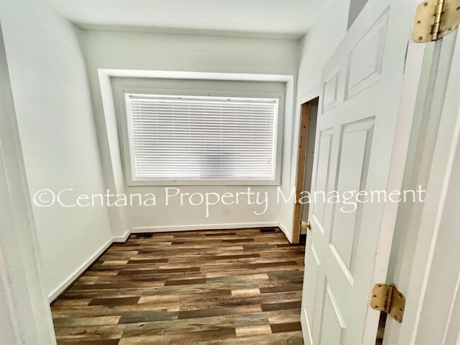 Photo - 2 bedroom on the main floor of a duplex on Main St!