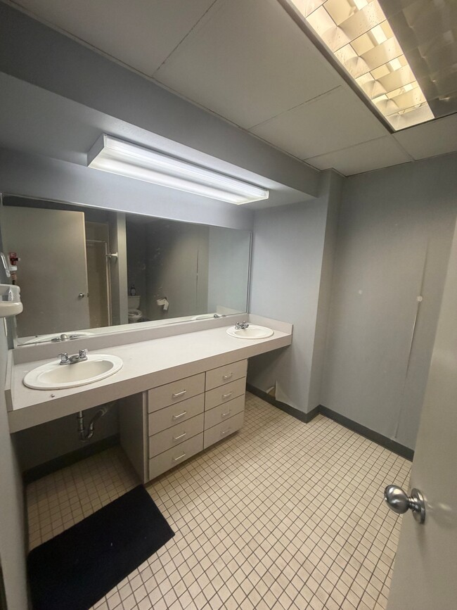 Photo - 1115 Columbus Ave Unit Dorm C
