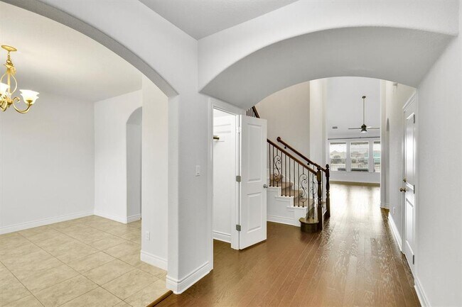 Photo - 6928 Donato Pl