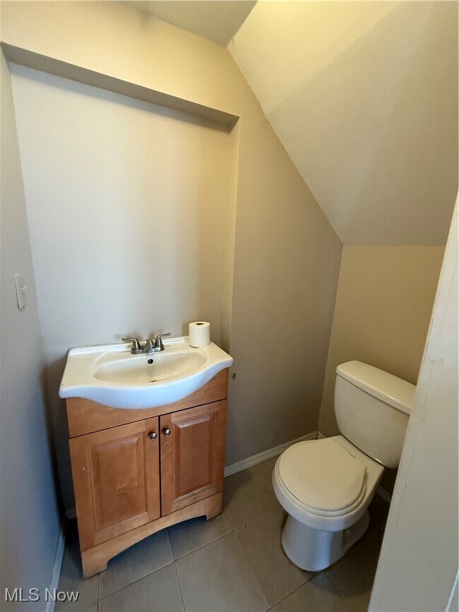 Photo - 1337 Maple Ave