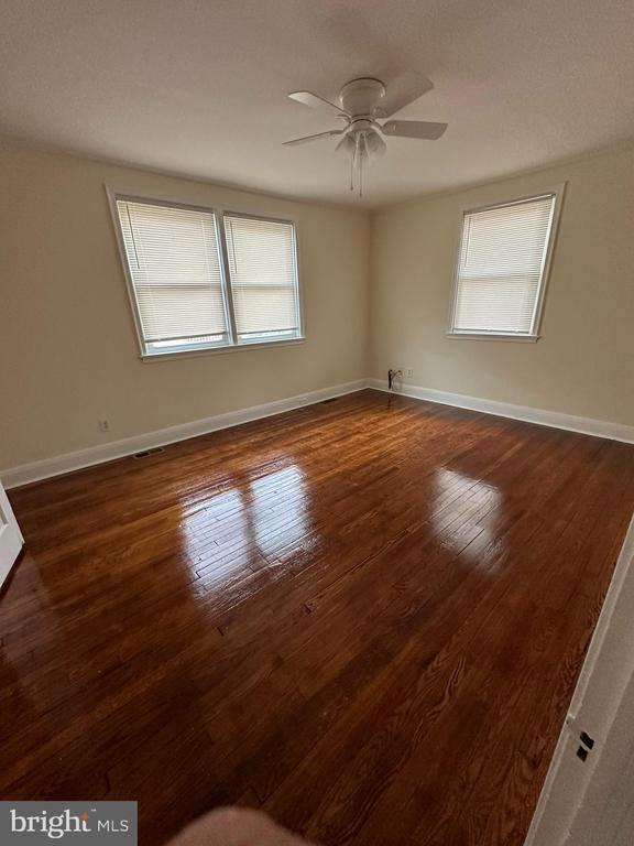 Photo - 9 E Overlea Ave