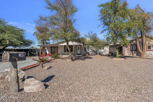 340 W Lindbergh Ave
