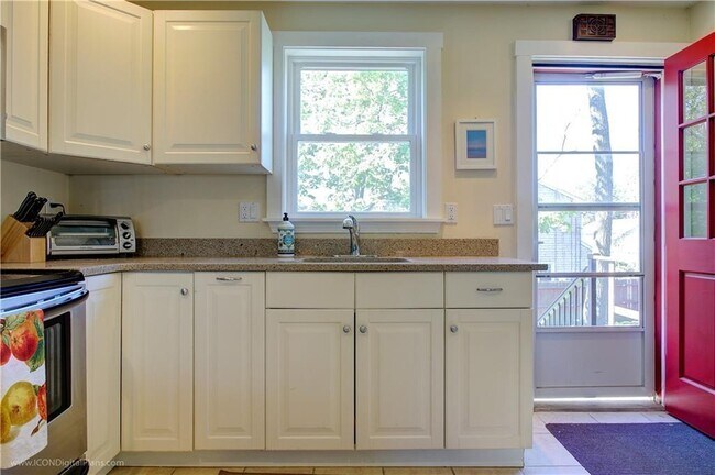 70 Carroll Ave Unit 1113