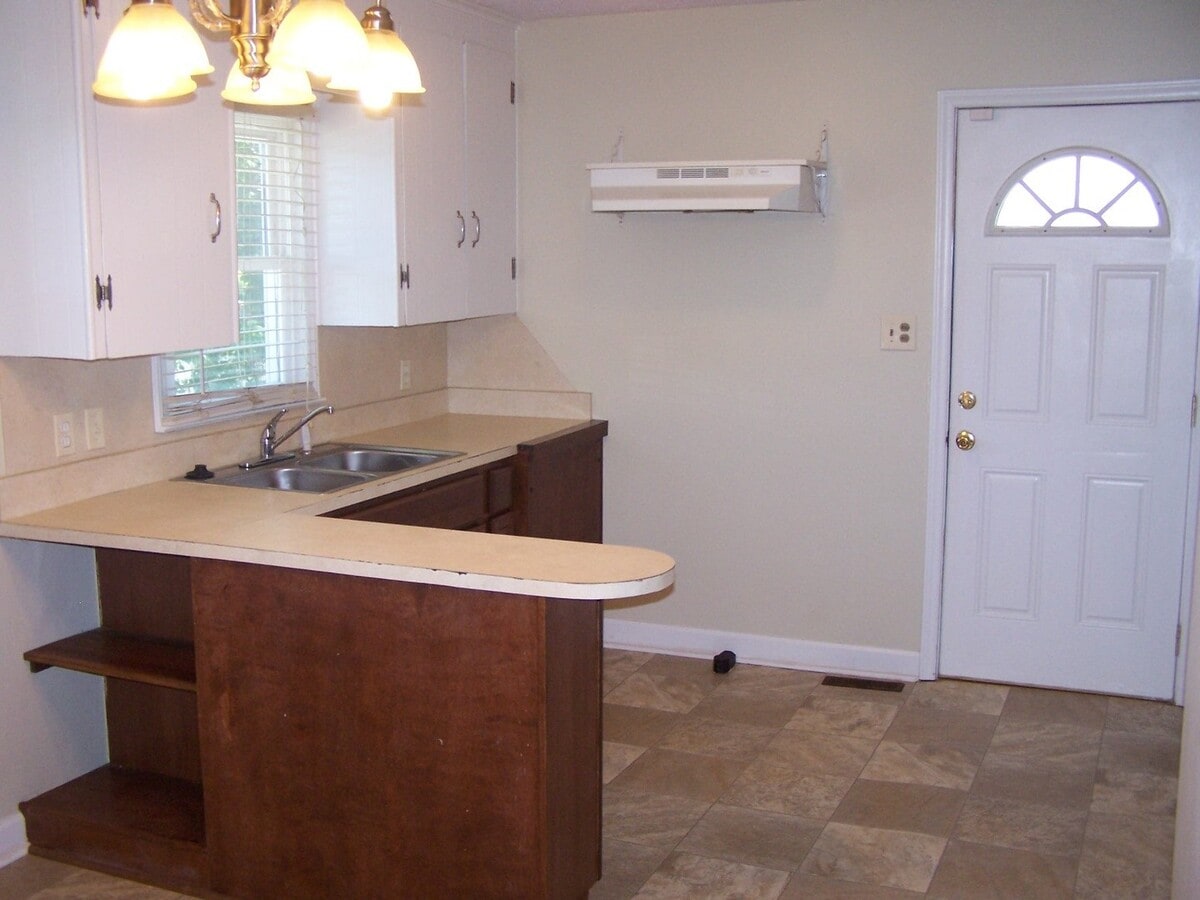 Photo - Coming Soon! Large 3BR/1BA Home