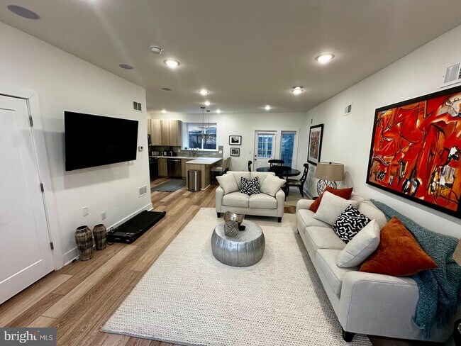 Photo - 2008 S College Ave