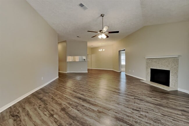 Photo - 25802 Richards Rd