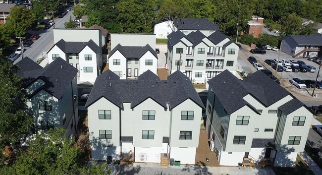 Building Photo - 619 Whitham Ave