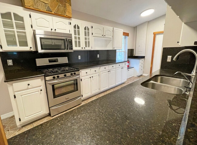 Photo - 417 SW Barney St