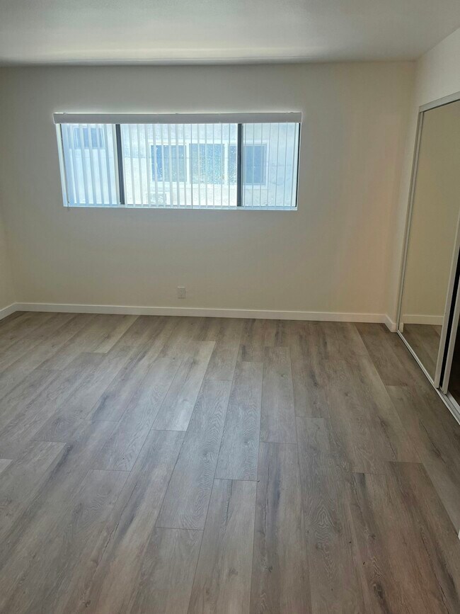 Photo - 14328 Addison St Unidad 6