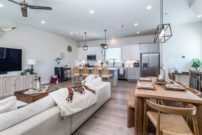 Photo - 4919 Avenue J