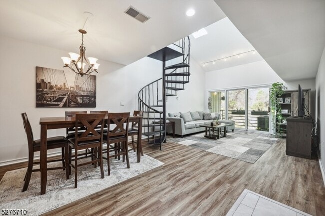 Building Photo - 41 Mt Kemble Ave Unit 405