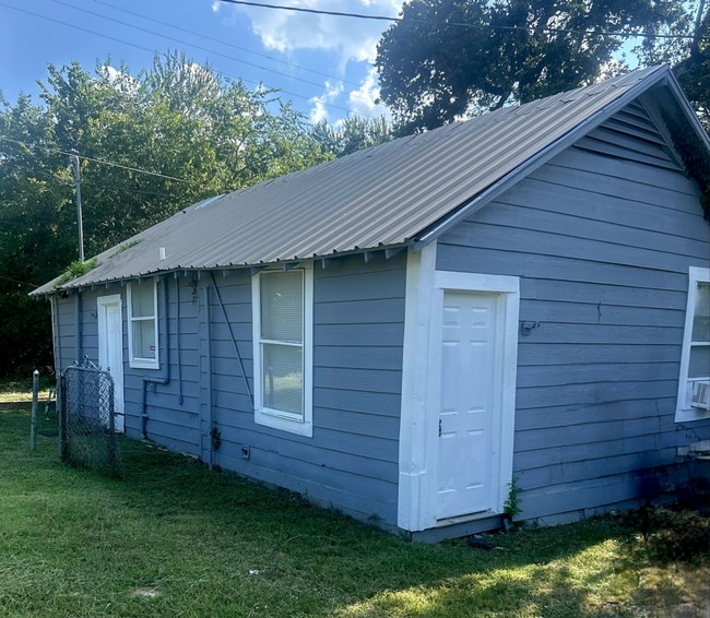 Building Photo - 1408 W Morton St Unit 1408 W Morton Street #102 Rental