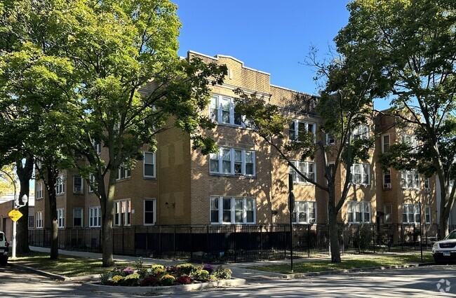 Building Photo - 3750 W Giddings St Unit 2 Rental