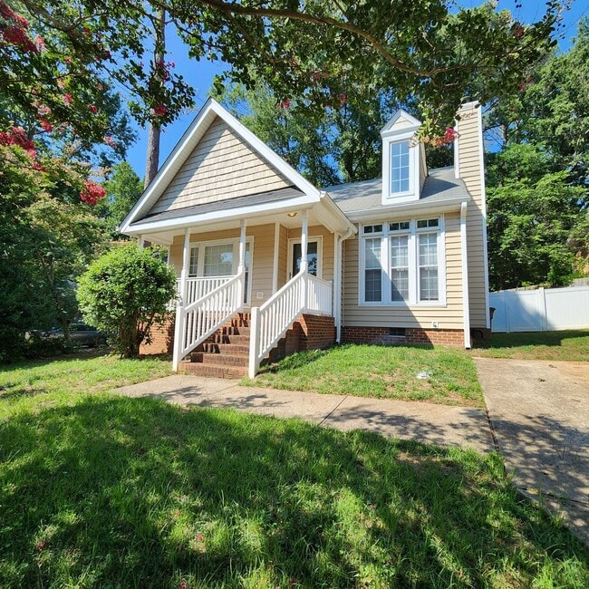 Photo - 126 W Holding Ave