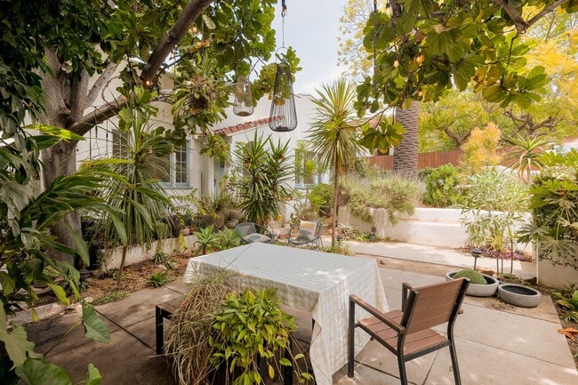 Photo - 1647 N Coronado St Unidad 1649 N Coronado