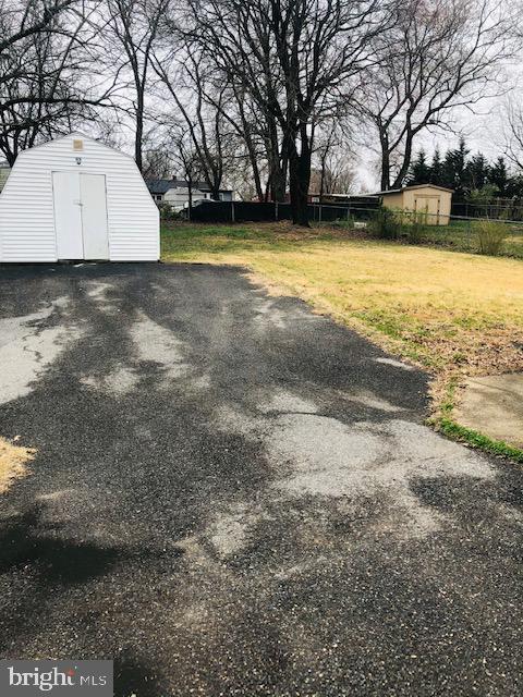 Photo - 633 New Jersey Ave NE