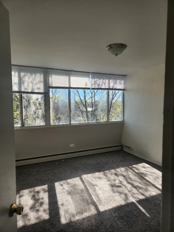 Photo - 3575 N Oakland Ave Unidad 402