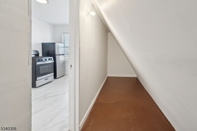 Photo - 403 Abington Ave Unit 3