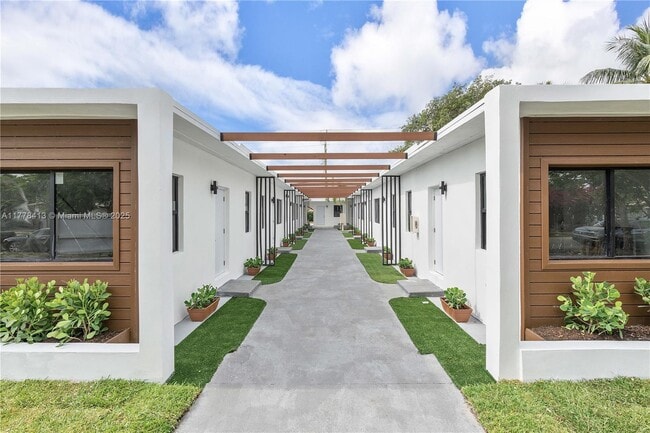 Photo - 1946 Pierce St Unit 6