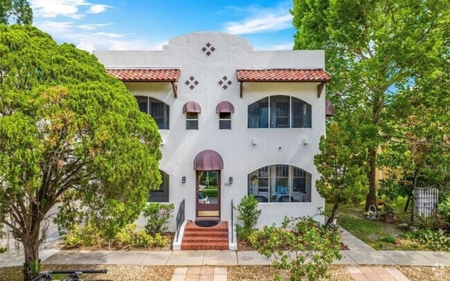 Building Photo - 3303 W Empedrado St Unit 3 Rental