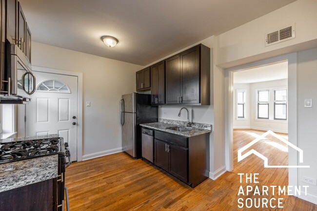 Photo - 4036 N Ashland Ave Unidad E3