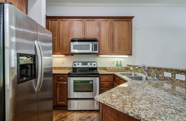 Photo - 202 McGowen St Unit F