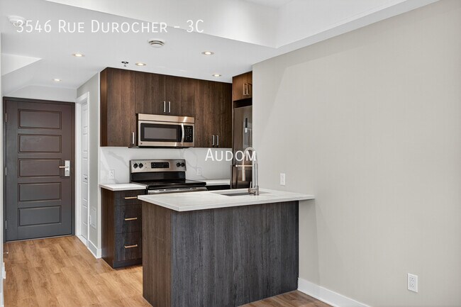 Photo - 3546 Rue Durocher Unit 3C