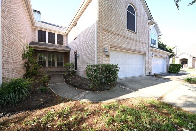 Building Photo - 1014 Enclave Square N Rental