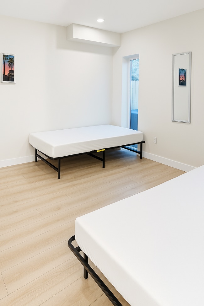 Photo - 232 E 27th St