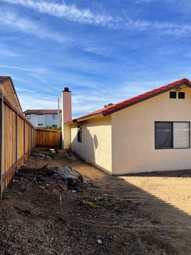 Photo - 37108 La Contempo Ave