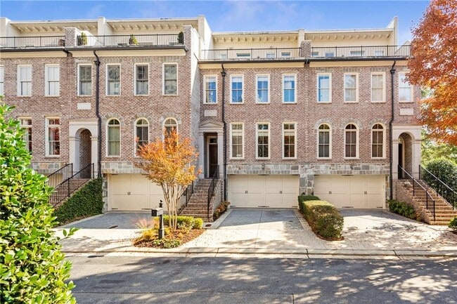 Photo - 58 Sheridan Dr NE