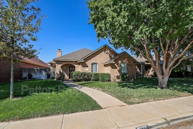 Photo - 6020 Greenways Dr