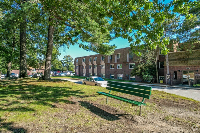 Benches - The Chesterfield