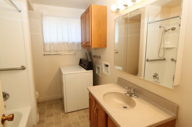Photo - 377-377 N Main St Unidad 375