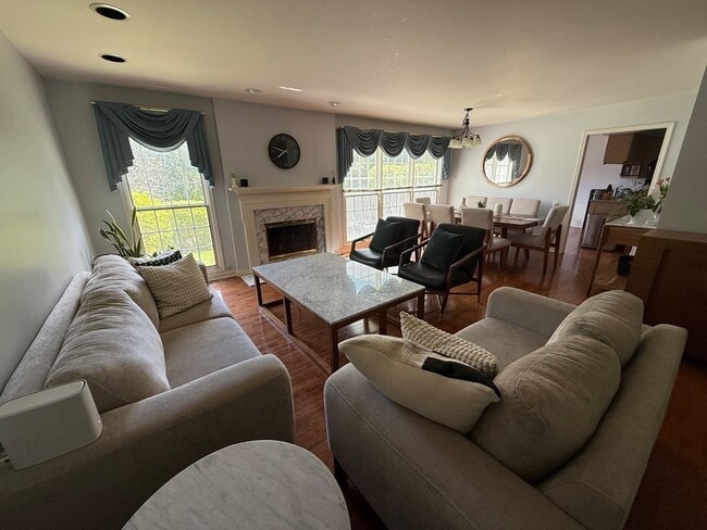 Photo - 803 Marseilles Cir