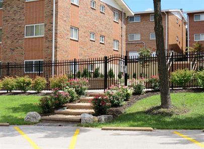 University Villa Apartments