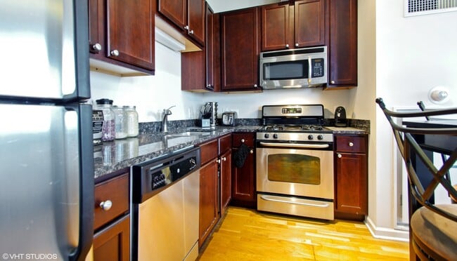 Photo - 1122 W Catalpa Ave Unidad 414