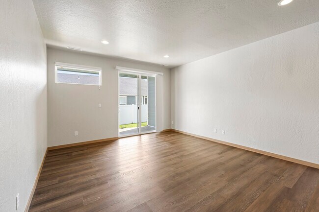 Photo - Thayer Cottages