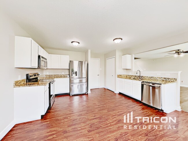 Photo - 10955 Woods Dr