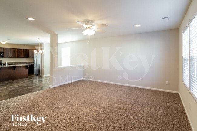 Photo - 143 Rockingham Way